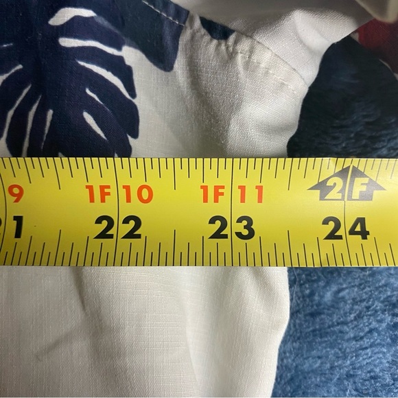 Columbia Men's Omni-Wick White Hawaiian Short Sleeve Shirt Blue & Red Floral XL - Picture 7 of 8